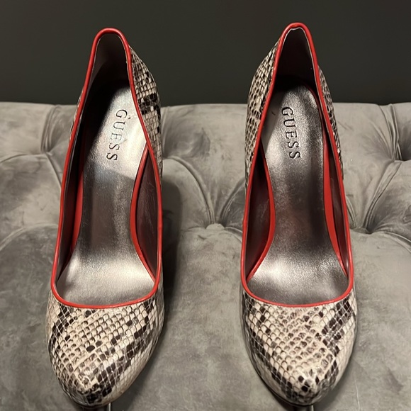 Guess Snakeskin Platform Heels - Picture 2 of 6